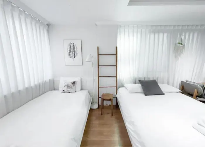 Dada Hongdae 3*