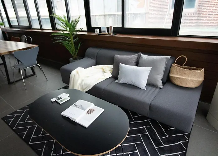 Dada Hongdae 3*
